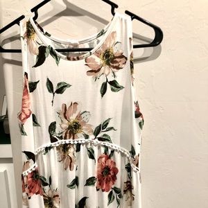 Pink Blush Maternity size small white flower tank top